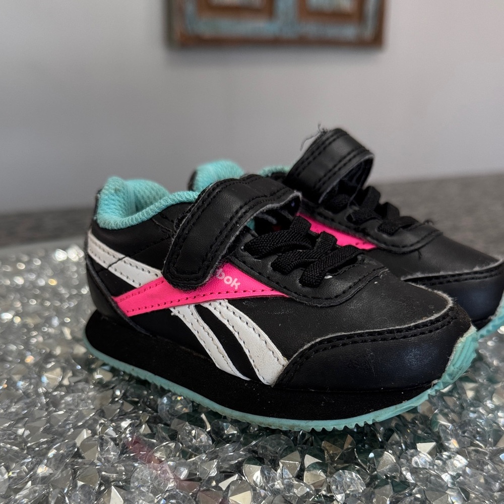 Reebok girls Black, Pink, and Teal Sneakers EUC 5 Toddler - Picture 6 of 9